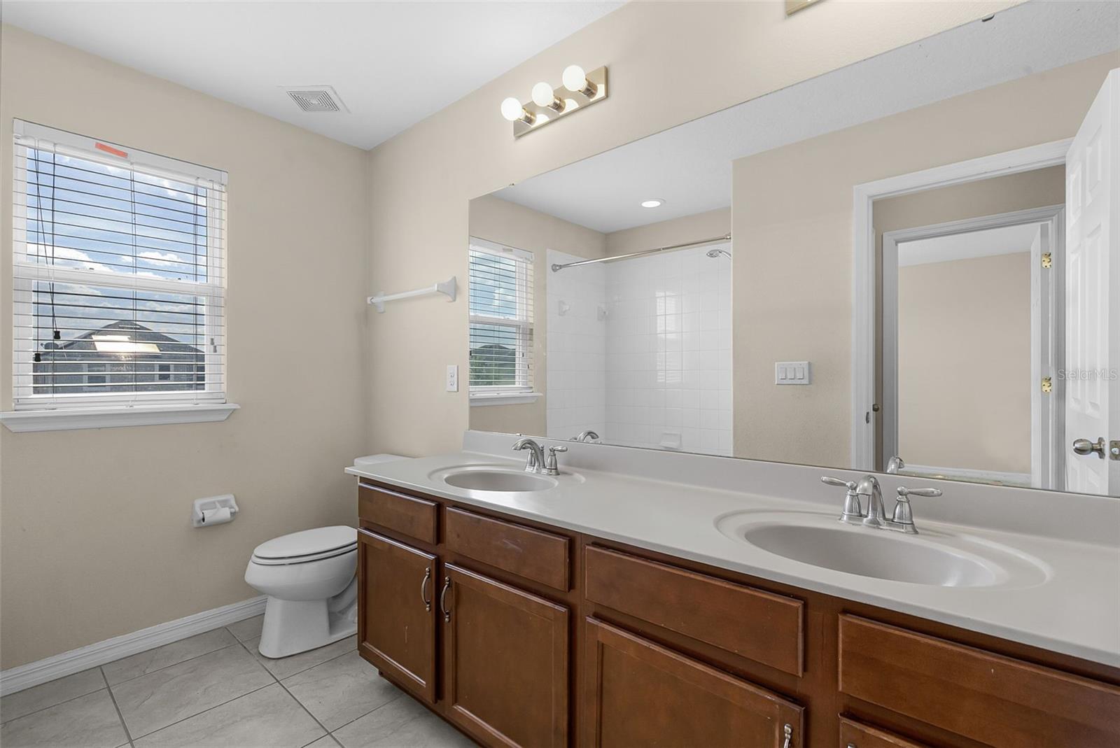 Image 24 of 31 For 8554 Tallfield Avenue
