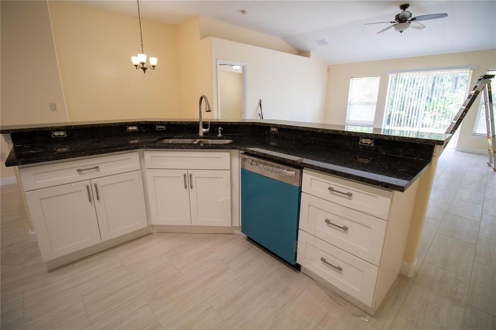 Image 6 of 18 For 14369 Babylon Way