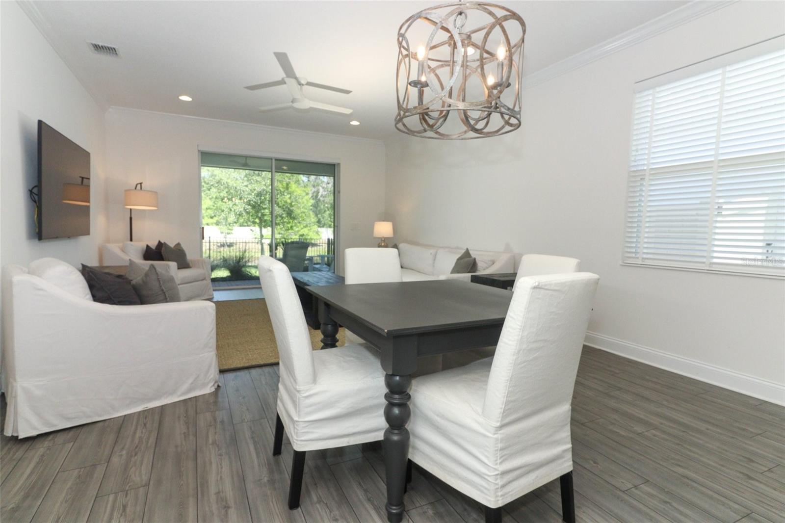 Image 10 of 63 For 4548 Dulwik Place