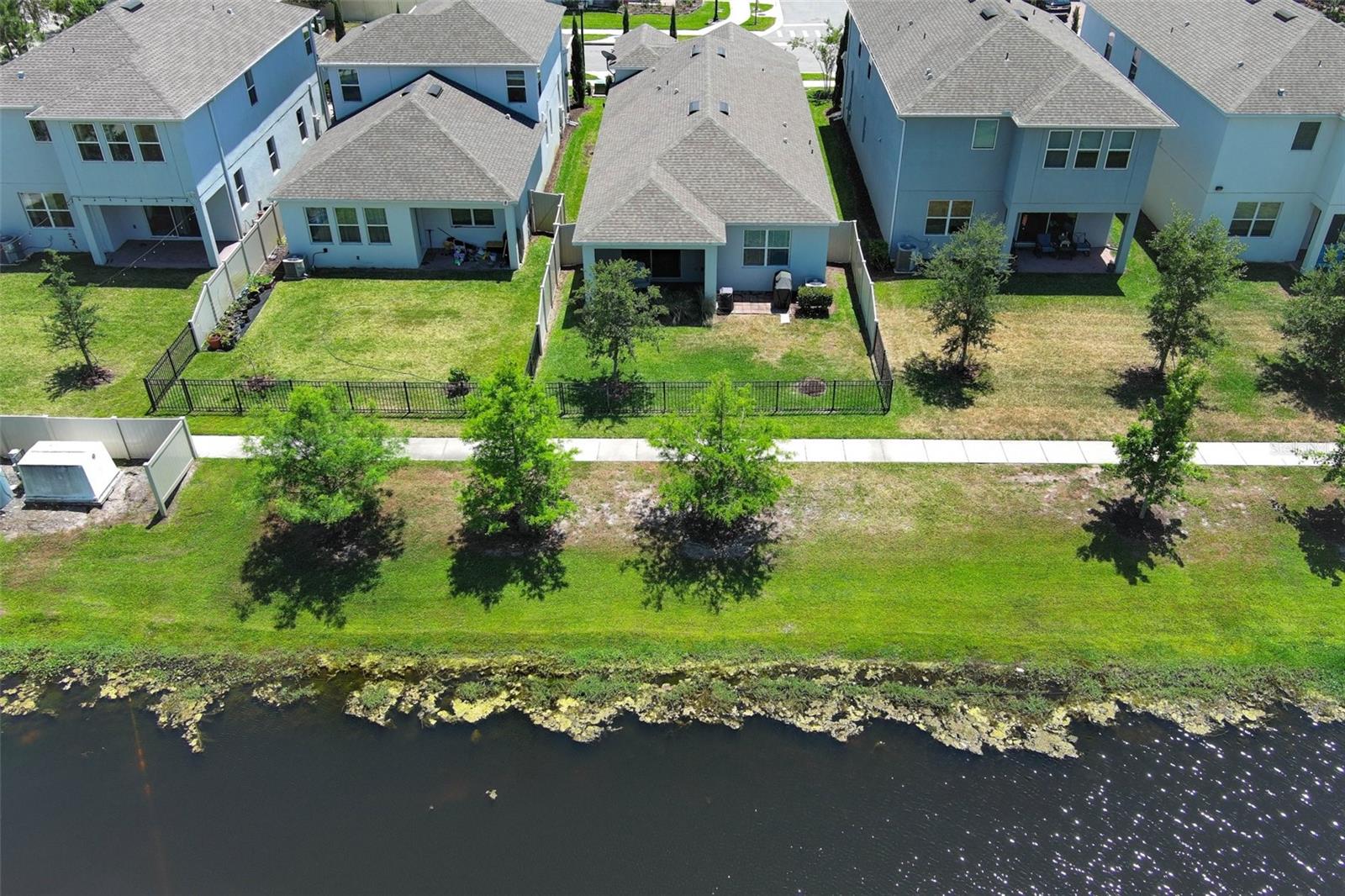 Image 39 of 63 For 4548 Dulwik Place