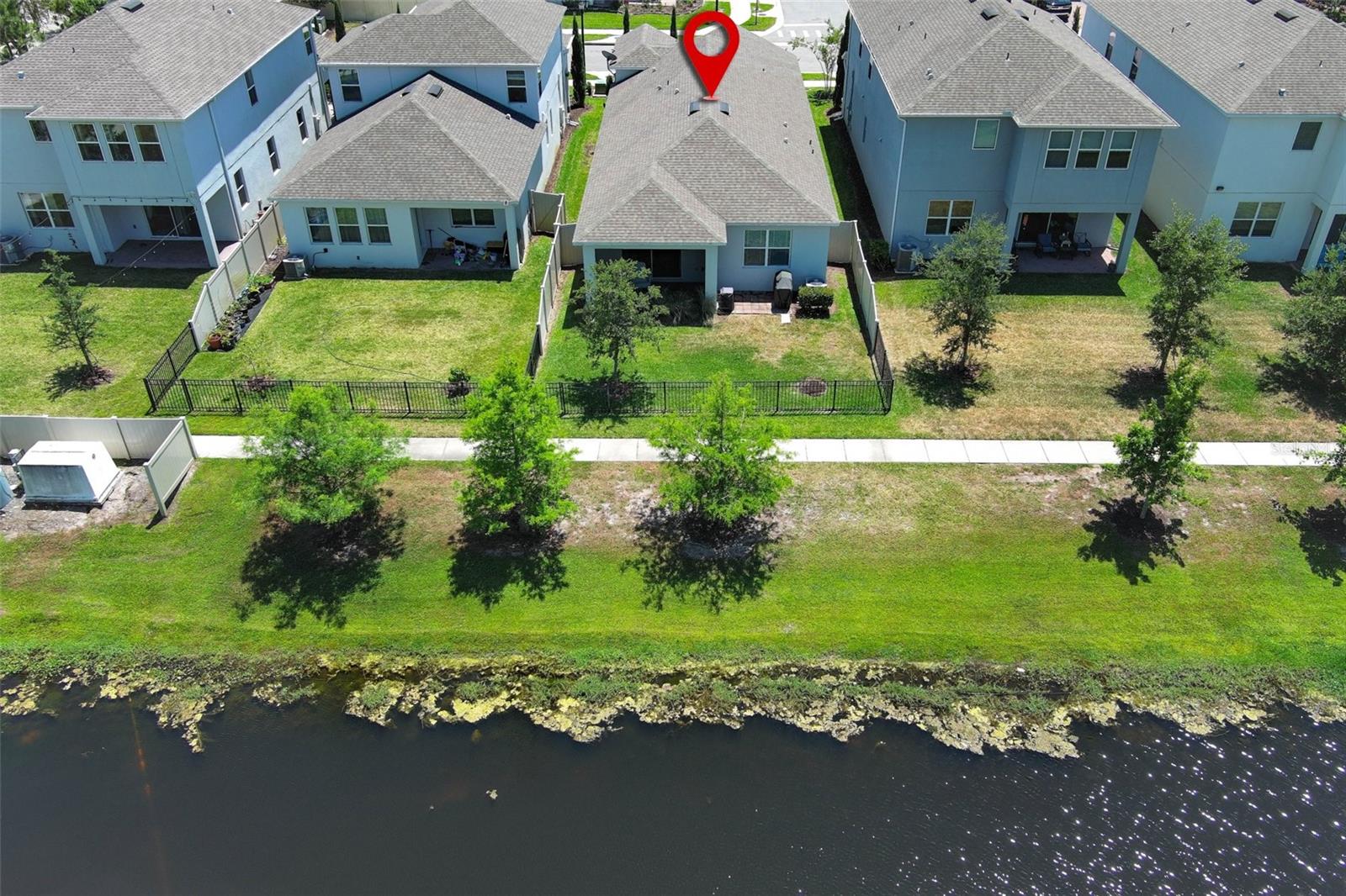 Image 40 of 63 For 4548 Dulwik Place