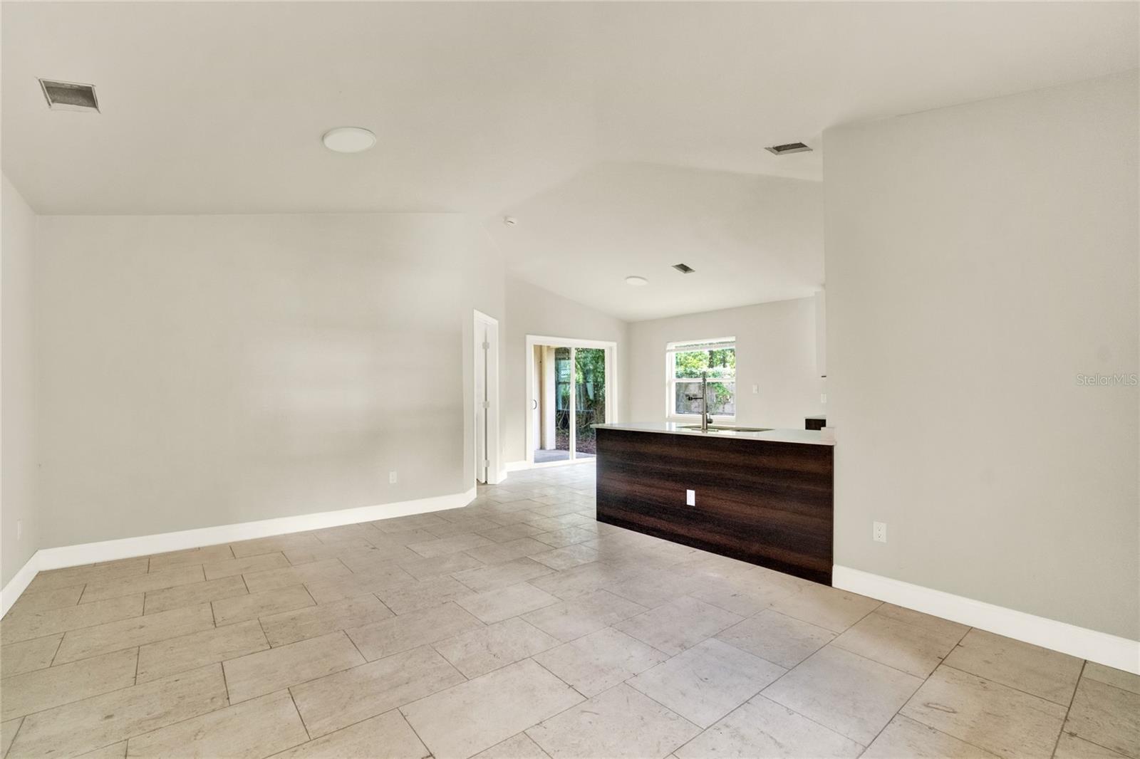 Image 12 of 33 For 1424 18th Street