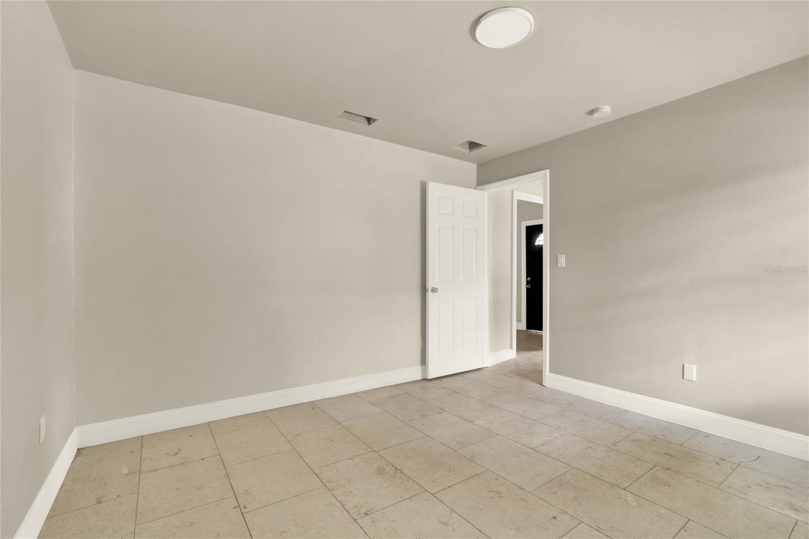 Image 16 of 33 For 1424 18th Street