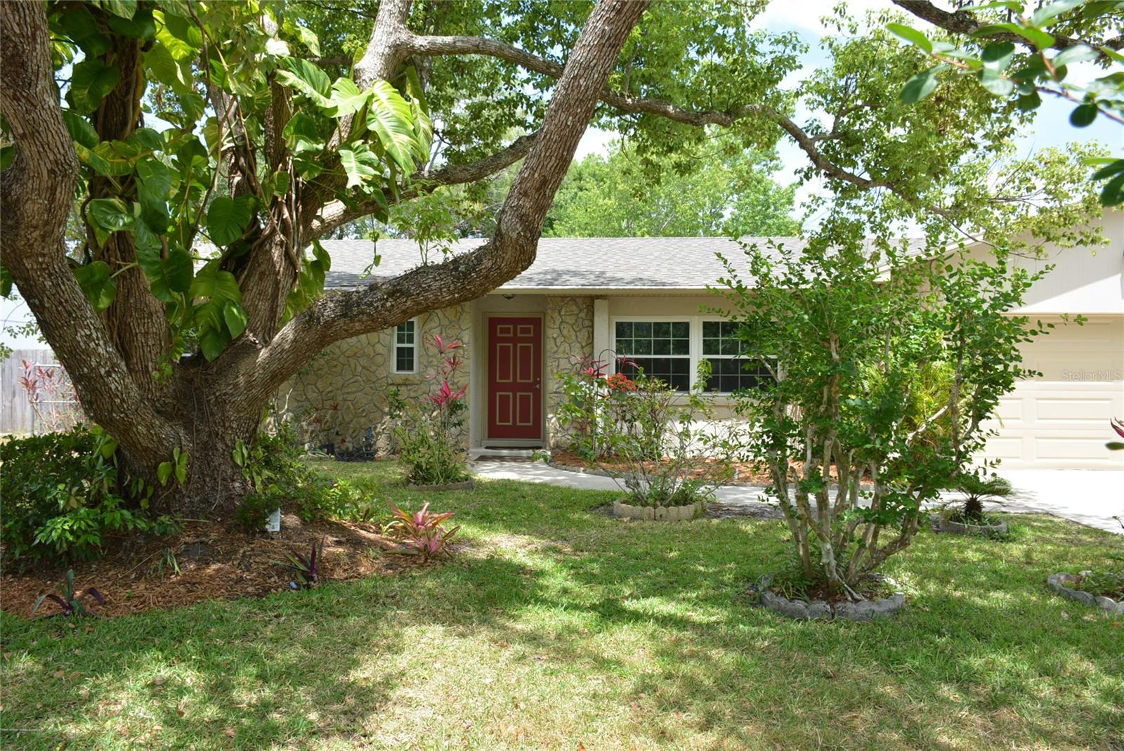 Image 3 of 46 For 622 Alton Road