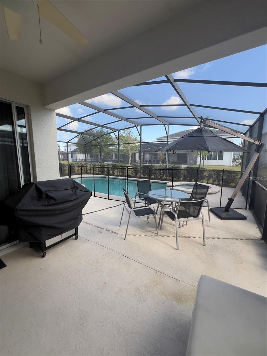Image 34 of 49 For 3930 Oakville Avenue