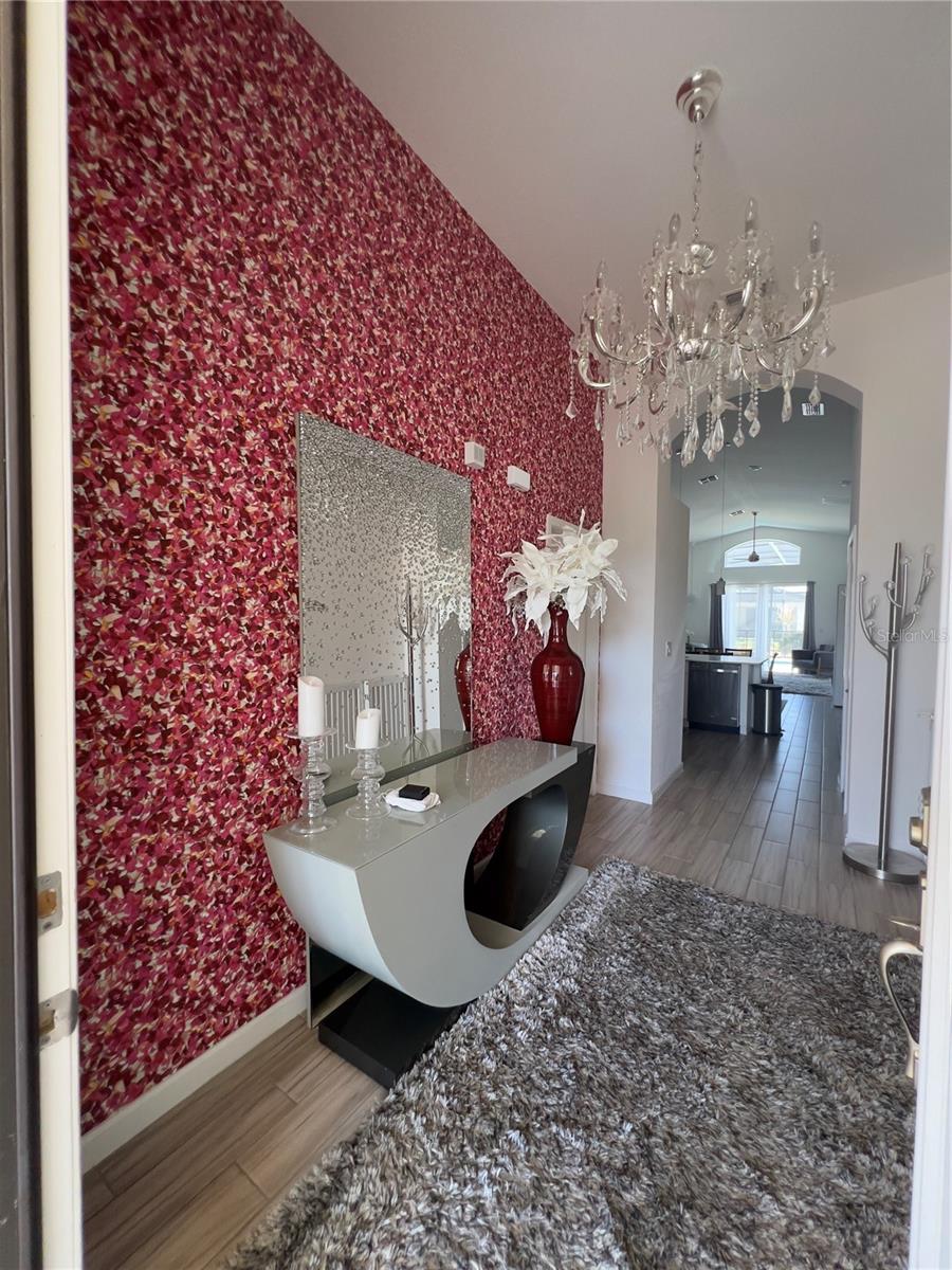 Image 5 of 49 For 3930 Oakville Avenue