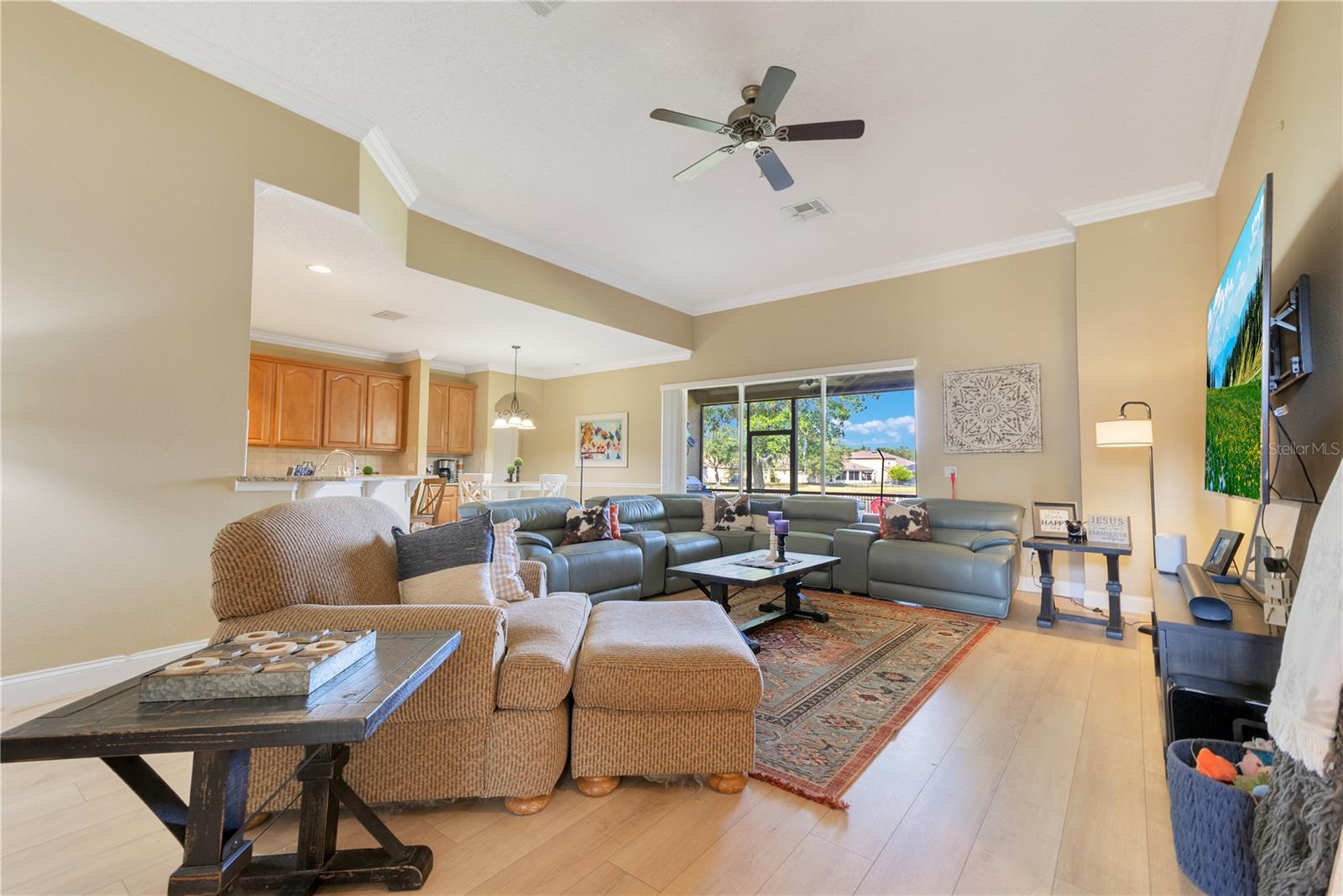 Image 15 of 38 For 16313 Birchwood Way