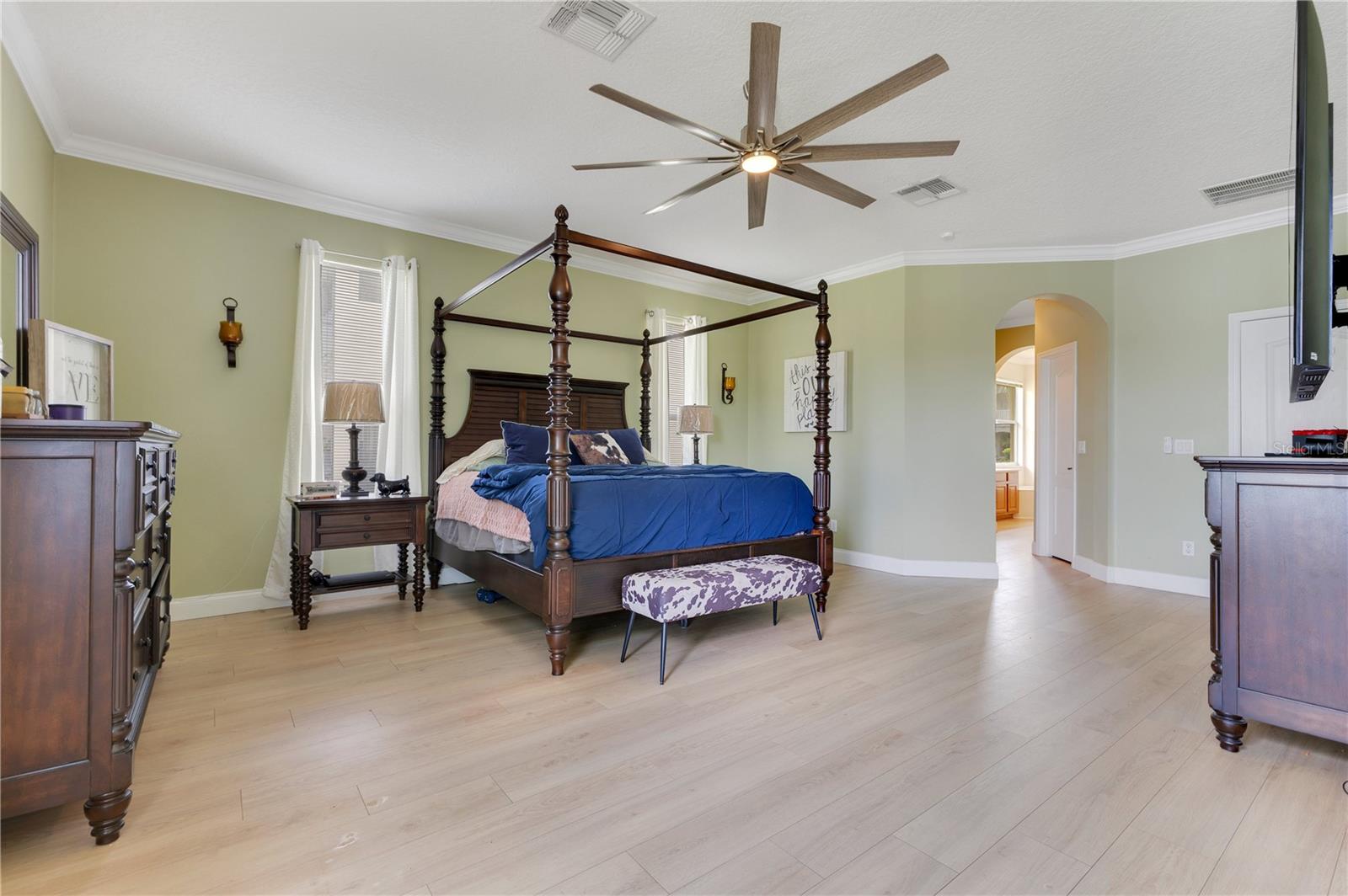 Image 17 of 38 For 16313 Birchwood Way
