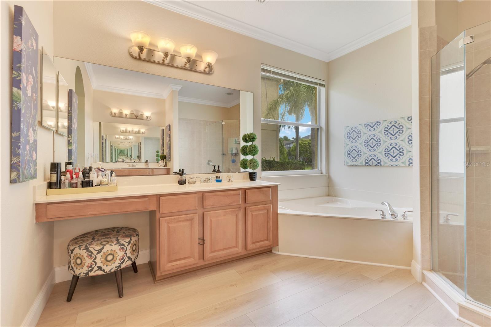 Image 18 of 38 For 16313 Birchwood Way