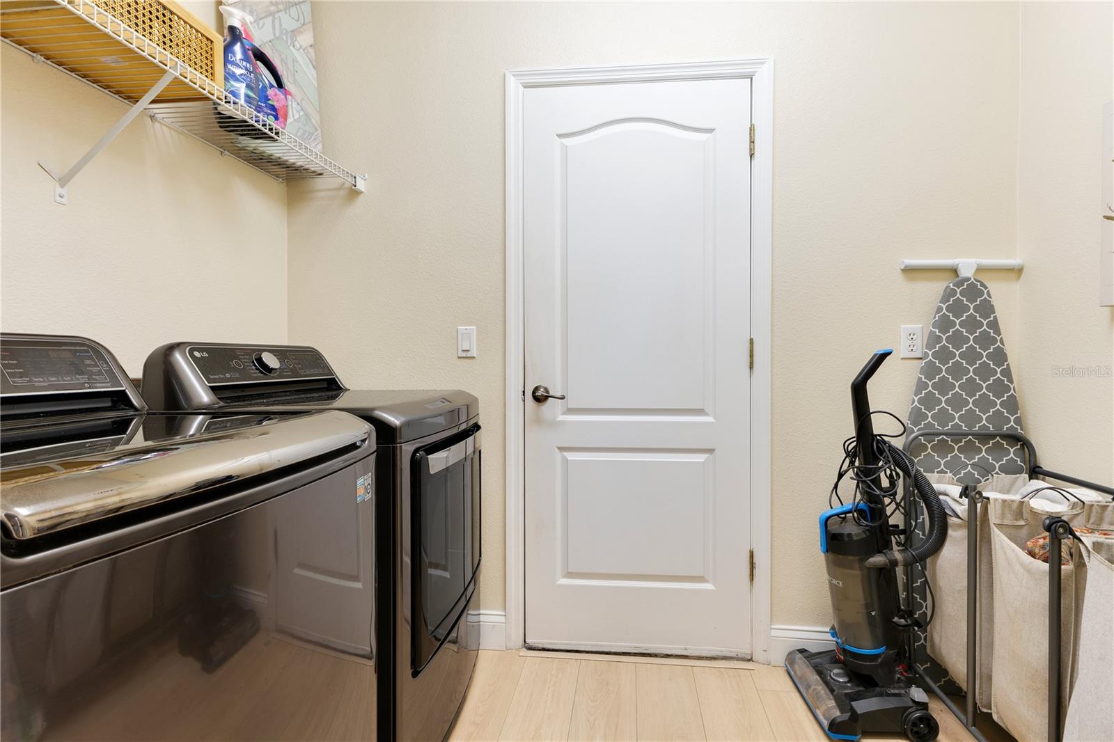 Image 26 of 38 For 16313 Birchwood Way