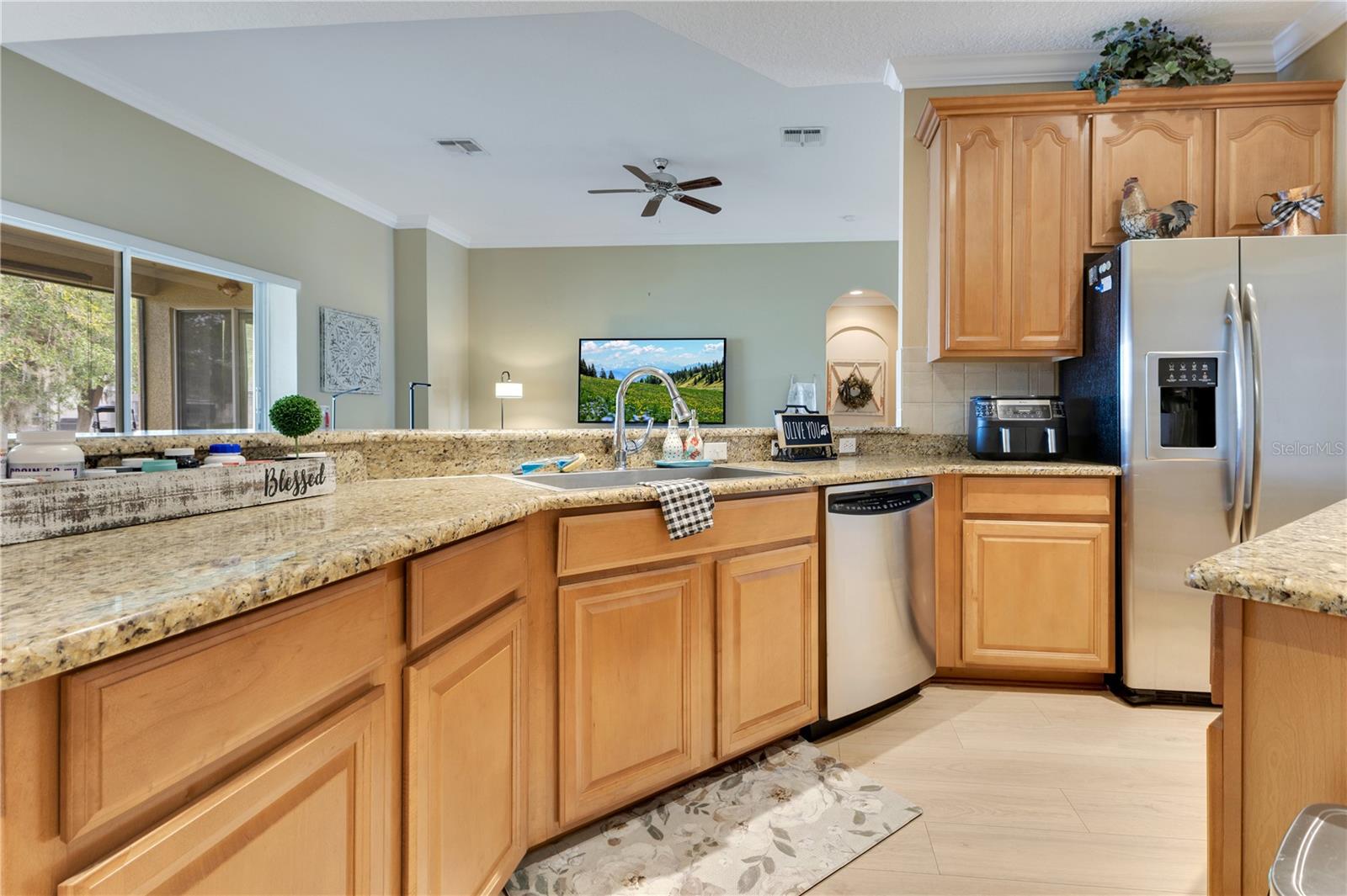 Image 9 of 38 For 16313 Birchwood Way