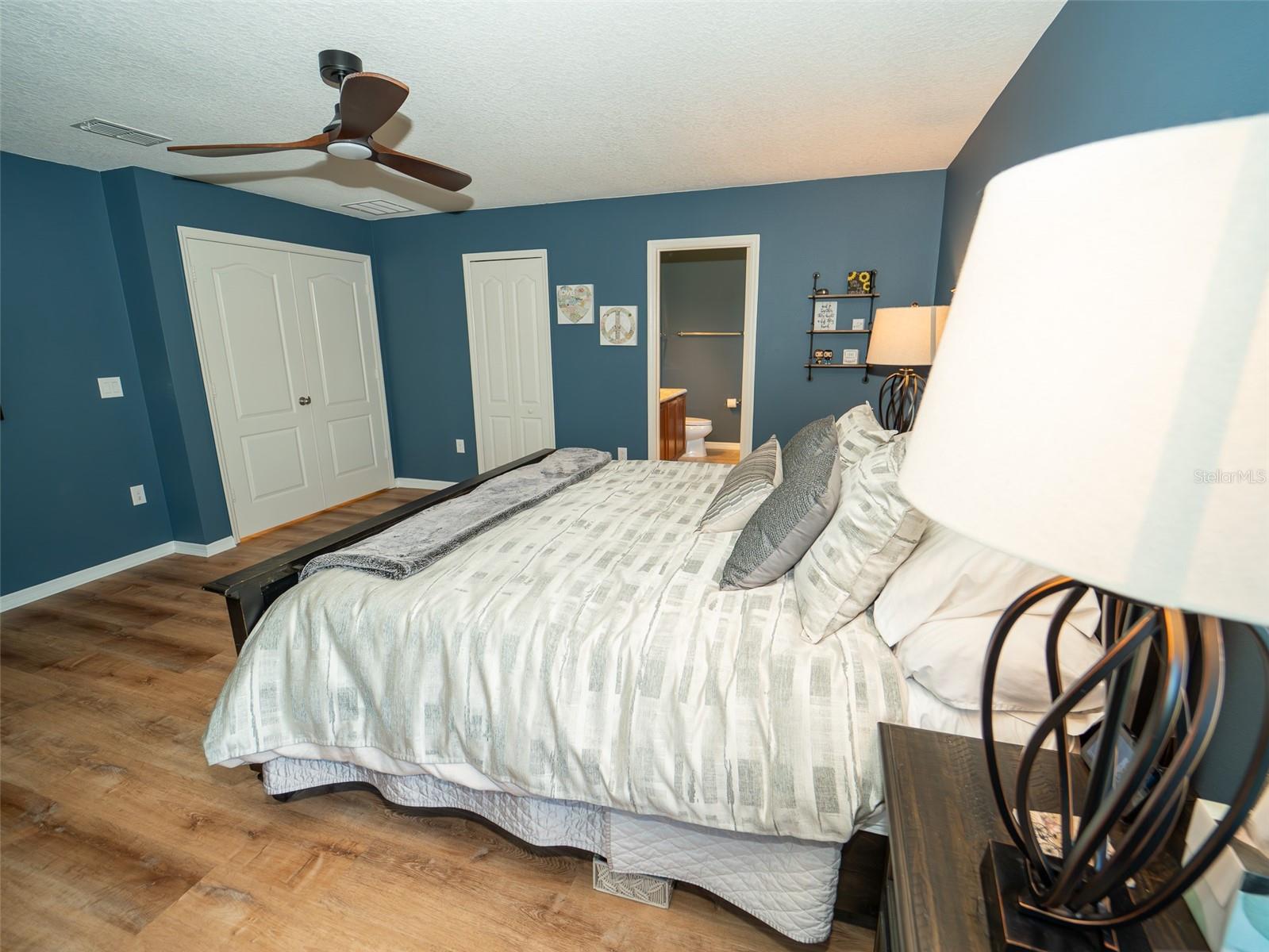 Image 14 of 25 For 11742 Chateaubriand Avenue