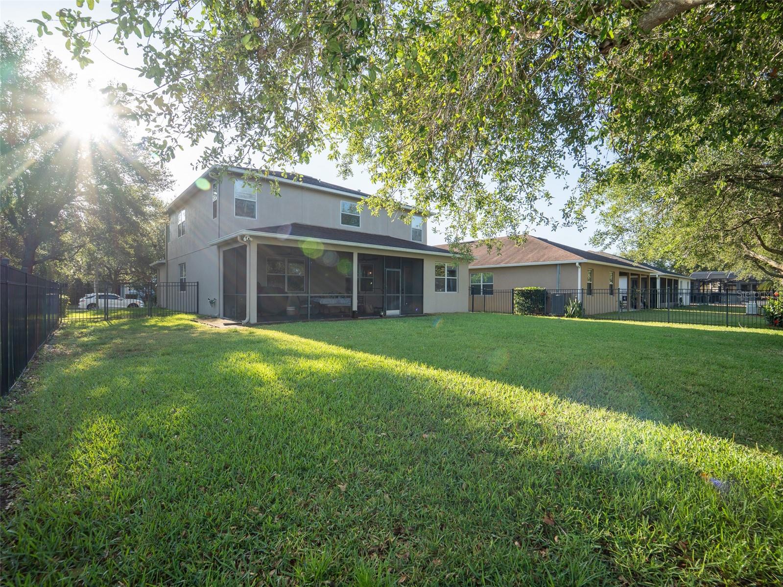 Image 4 of 25 For 11742 Chateaubriand Avenue
