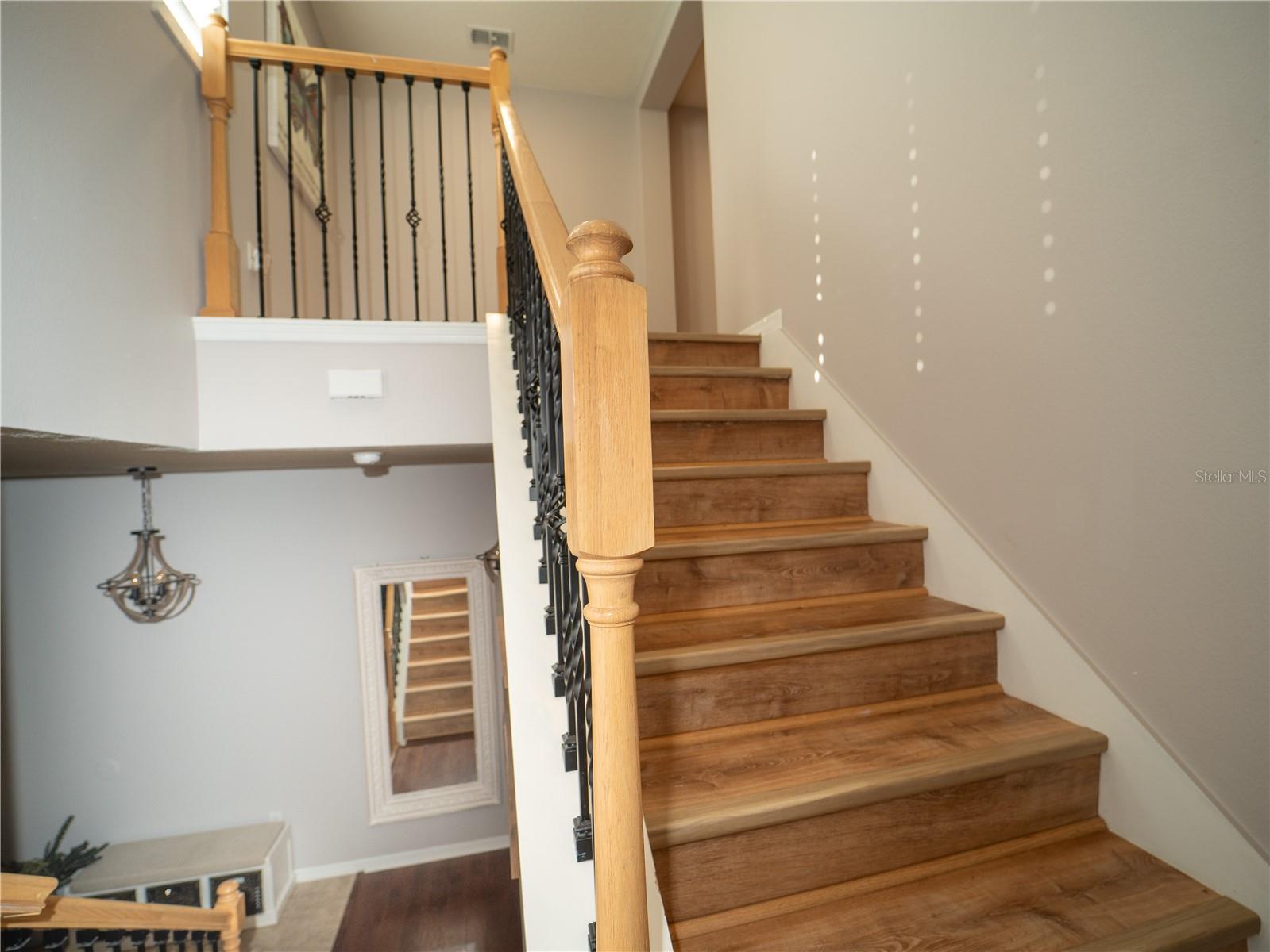 Image 7 of 25 For 11742 Chateaubriand Avenue