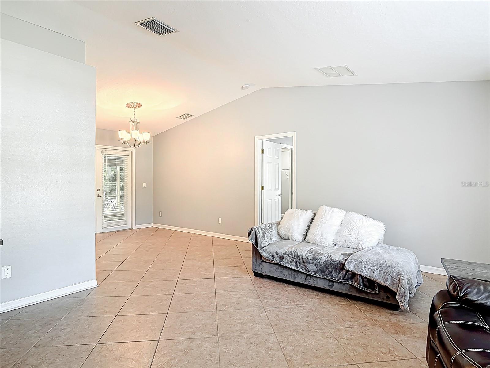 Image 11 of 67 For 185 Poinciana Lane
