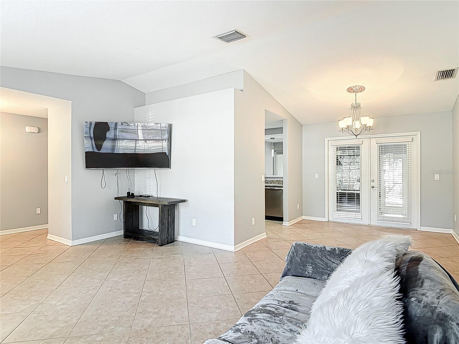 Image 13 of 67 For 185 Poinciana Lane