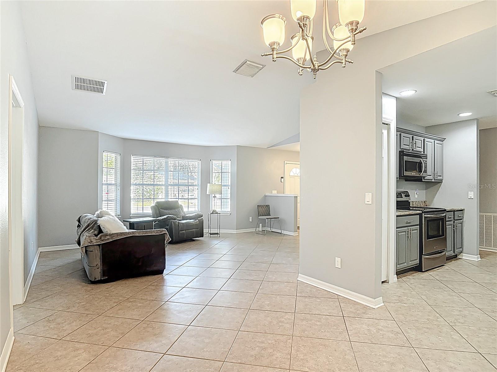 Image 16 of 67 For 185 Poinciana Lane