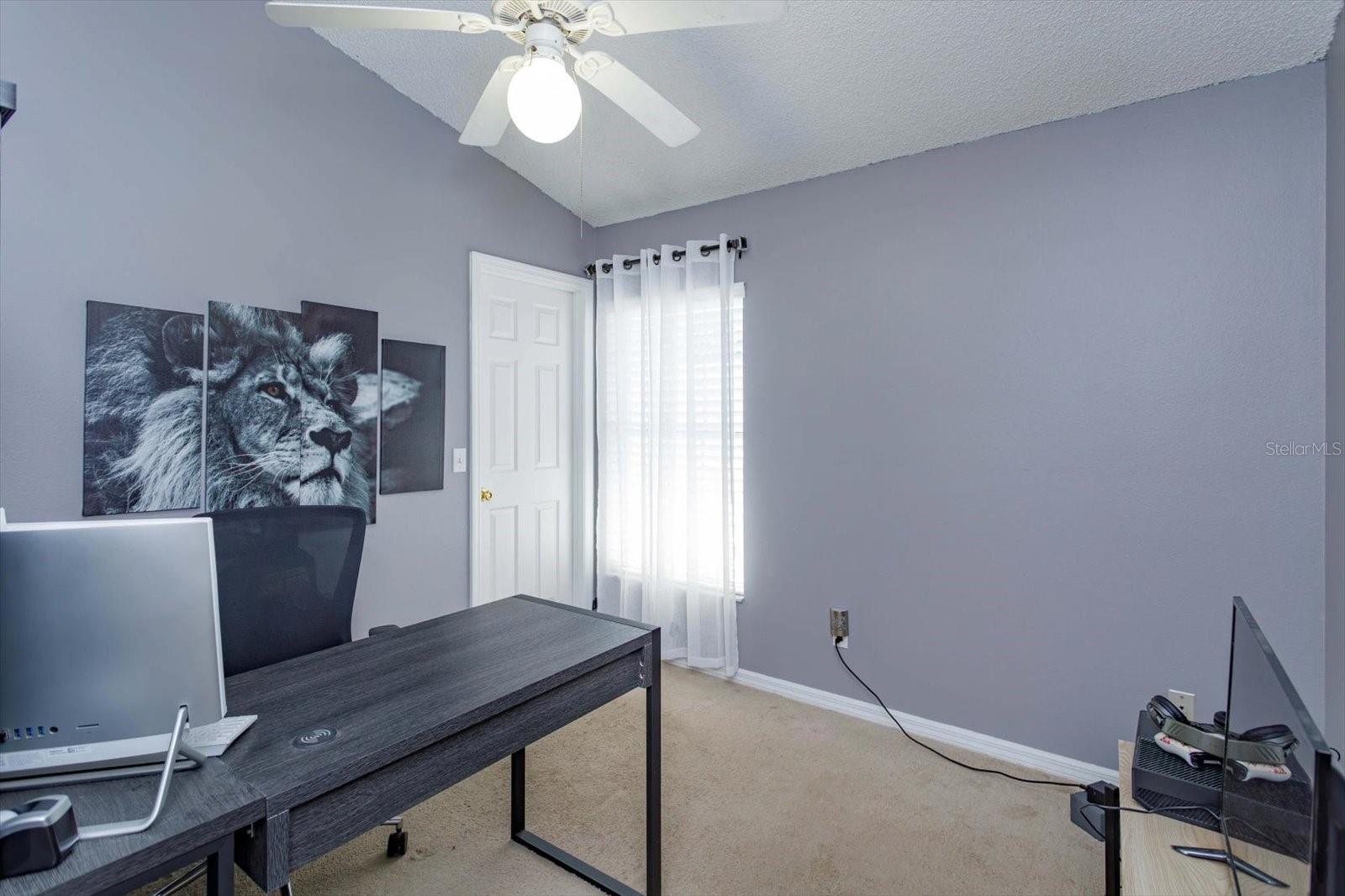 Image 17 of 20 For 1023 Royal Oaks Drive