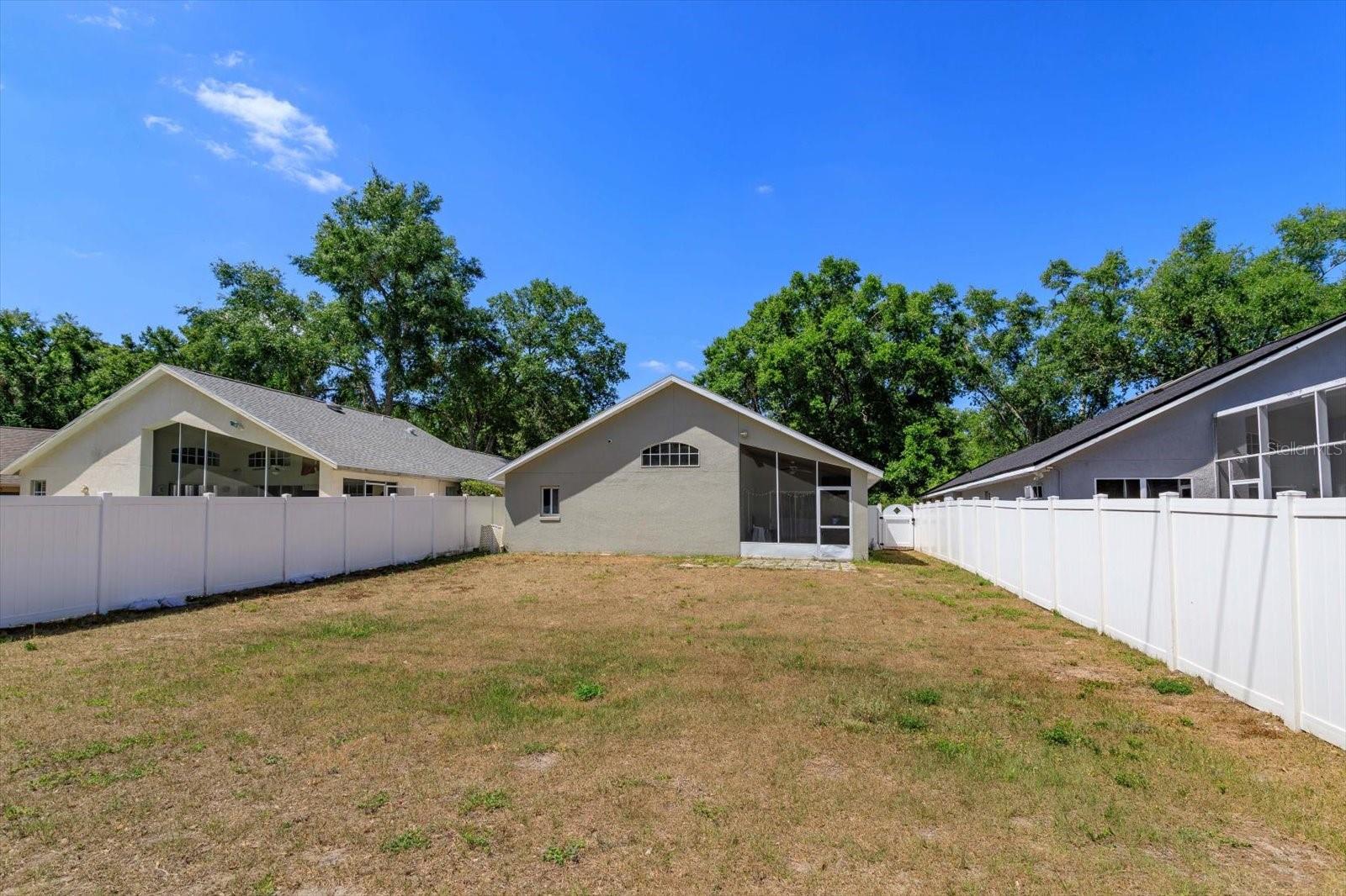 Image 20 of 20 For 1023 Royal Oaks Drive