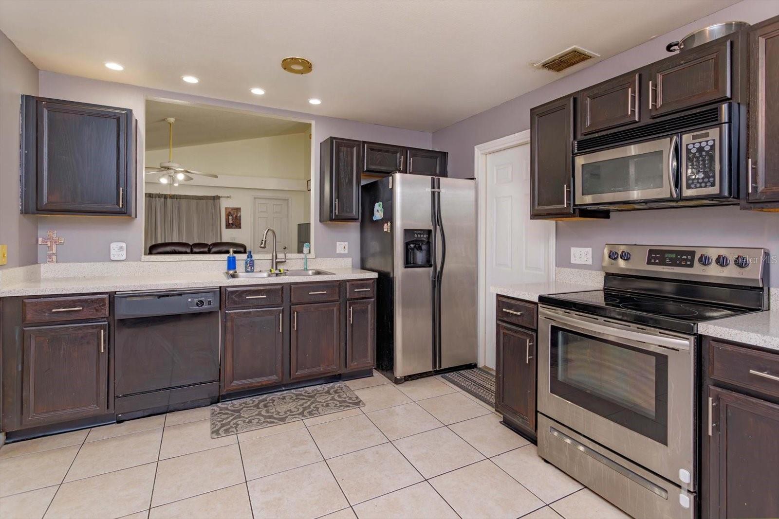 Image 3 of 20 For 1023 Royal Oaks Drive