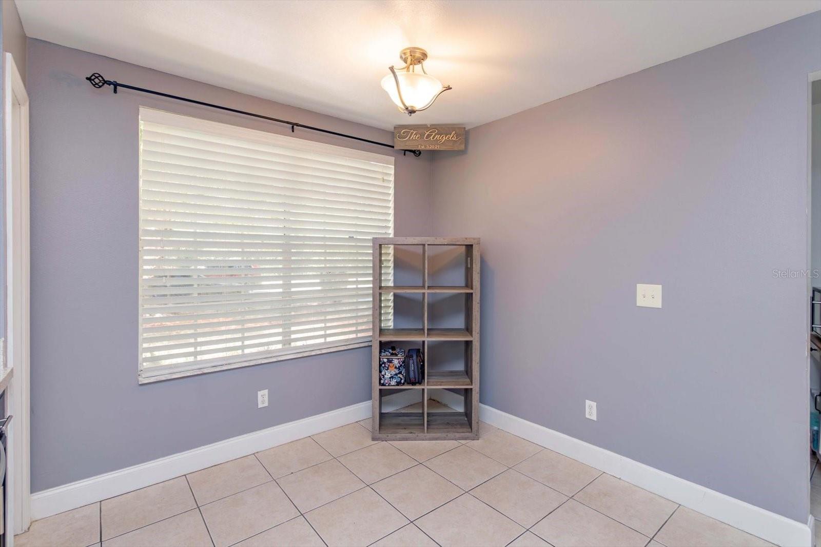 Image 6 of 20 For 1023 Royal Oaks Drive