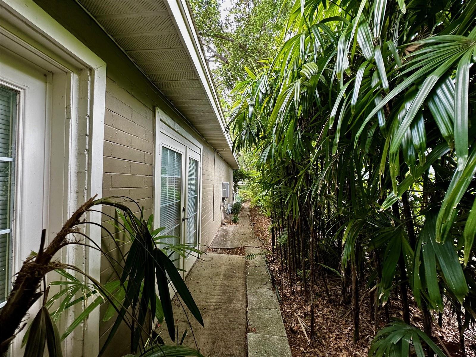Image 24 of 35 For 1399 Aloma Avenue