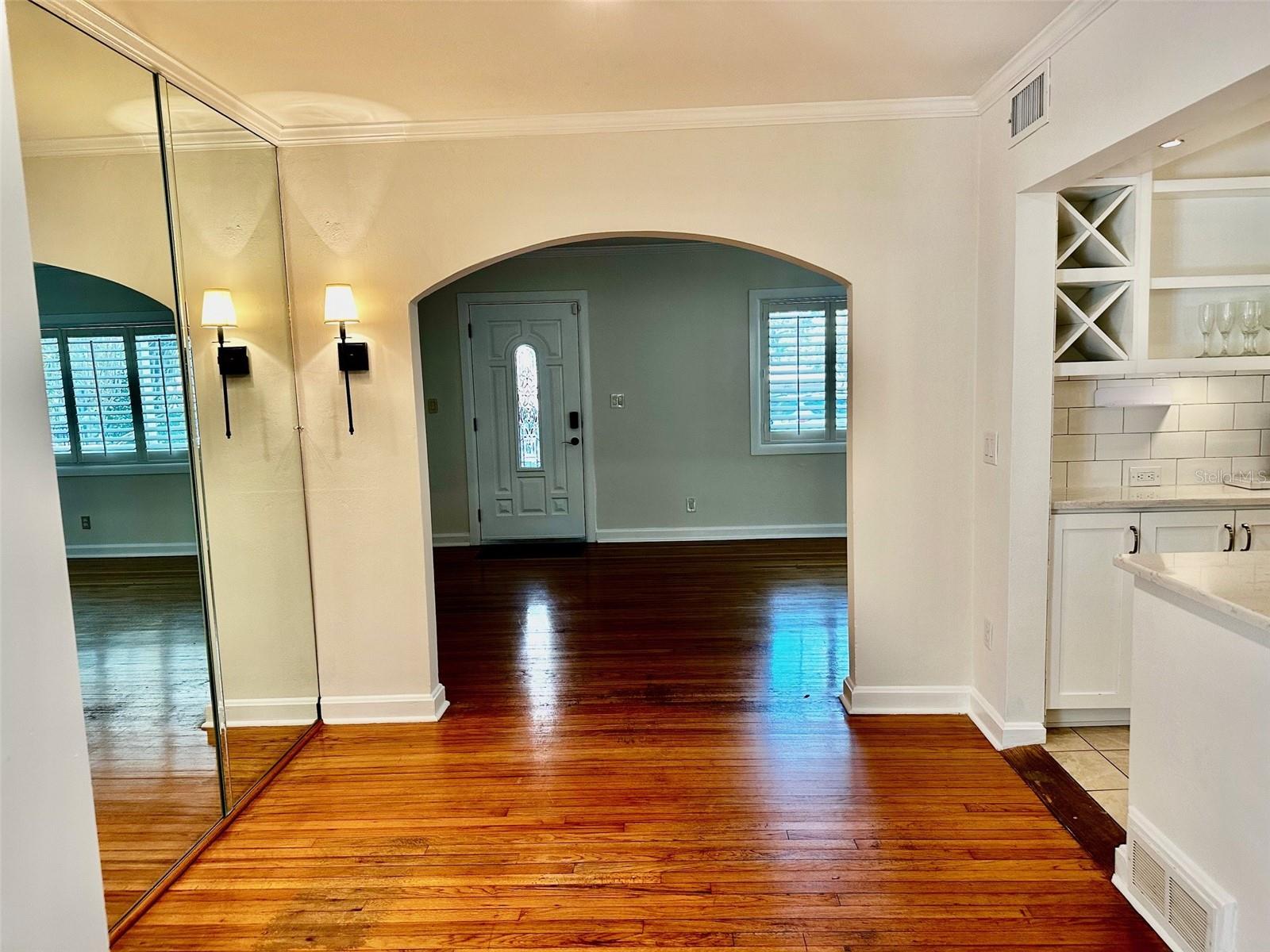 Image 8 of 35 For 1399 Aloma Avenue