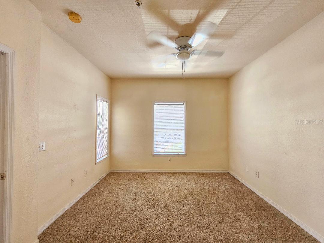 Image 12 of 27 For 3577 Conroy Road 331