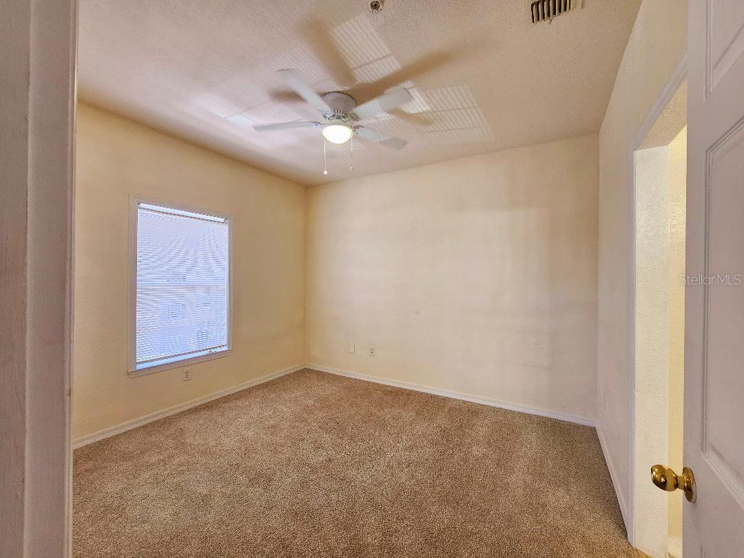 Image 13 of 27 For 3577 Conroy Road 331
