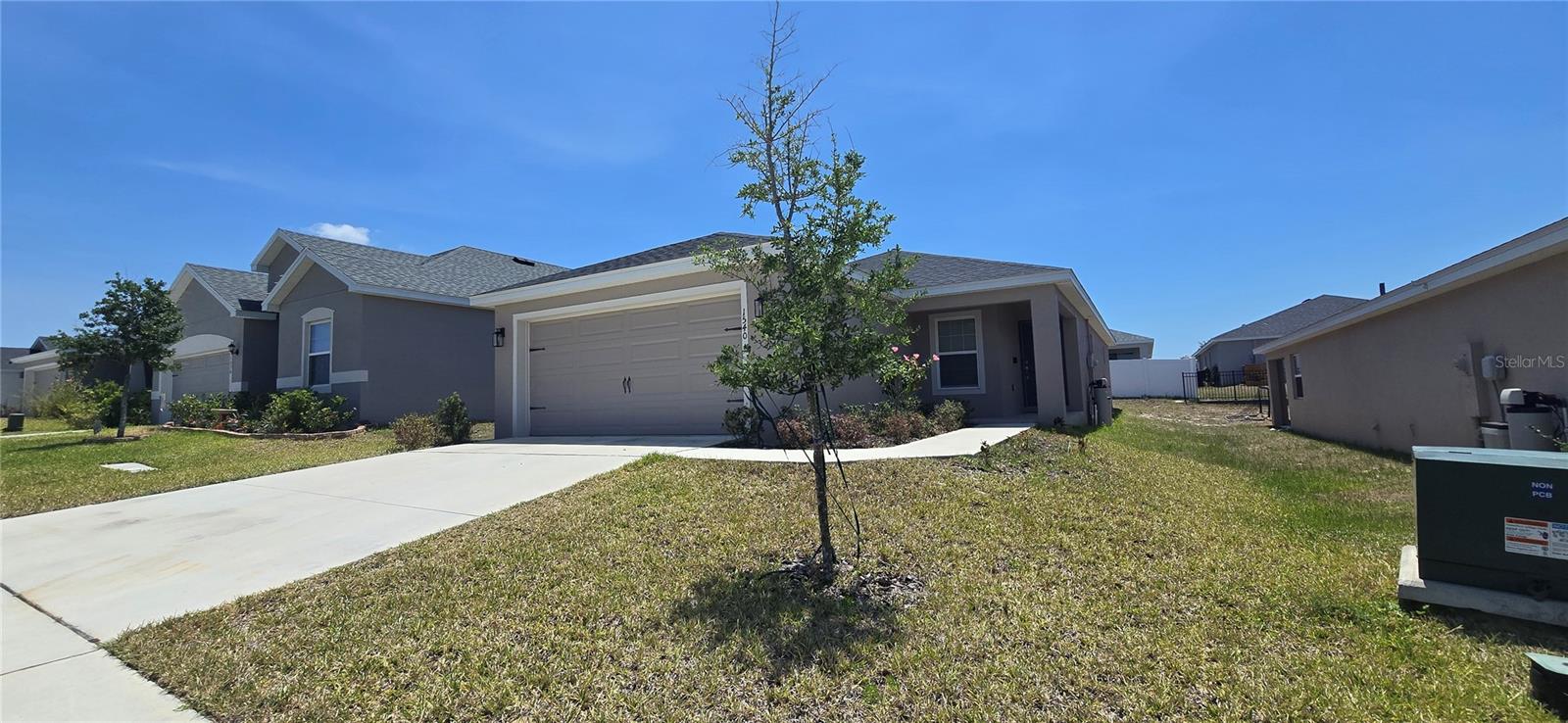 Image 2 of 18 For 1540 Fleur Drive