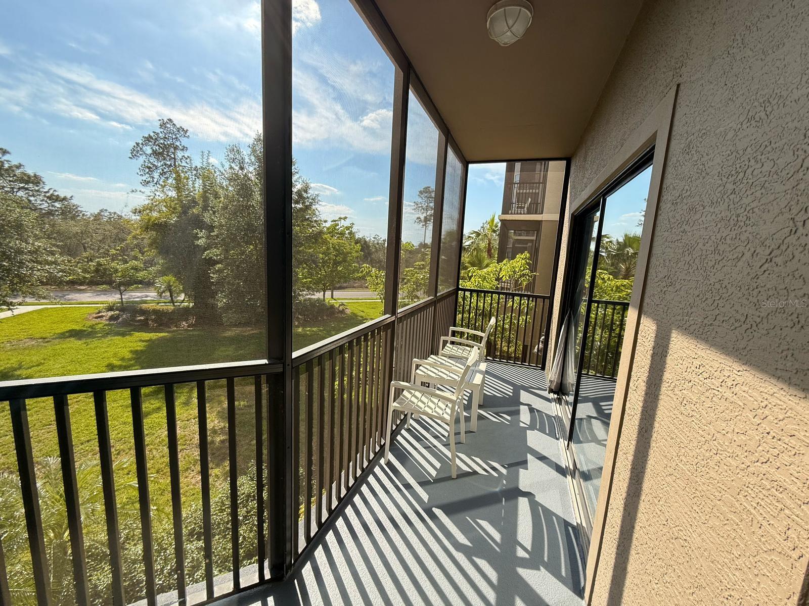 Image 11 of 39 For 14501 Grove Resort Avenue 2231