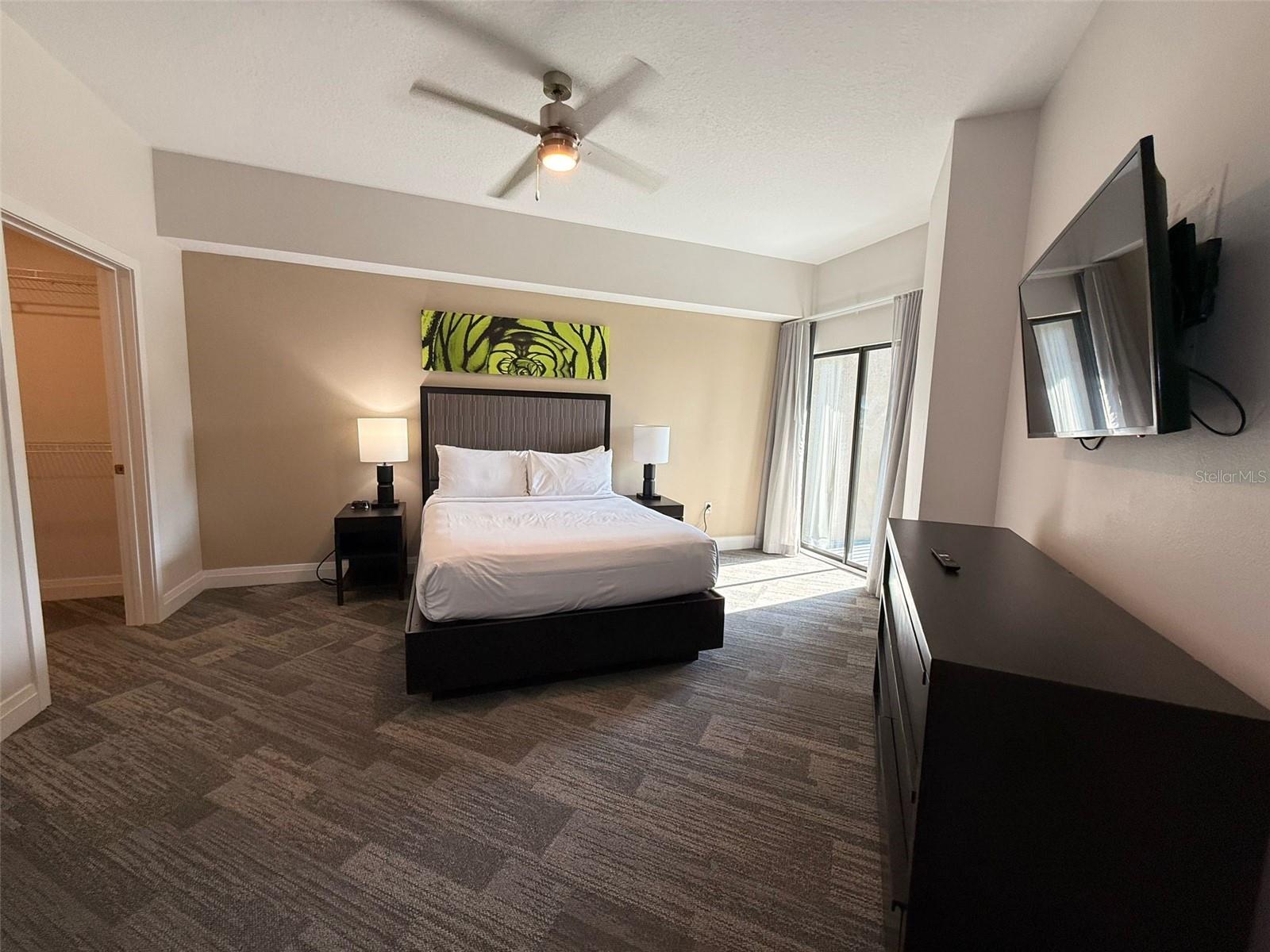 Image 12 of 39 For 14501 Grove Resort Avenue 2231