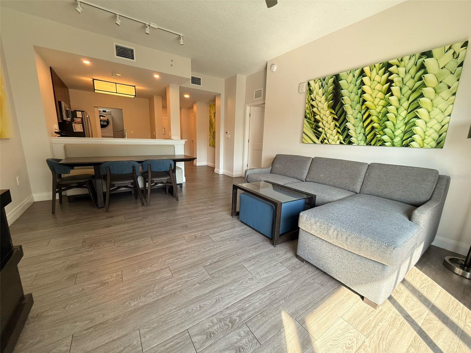 Image 8 of 39 For 14501 Grove Resort Avenue 2231