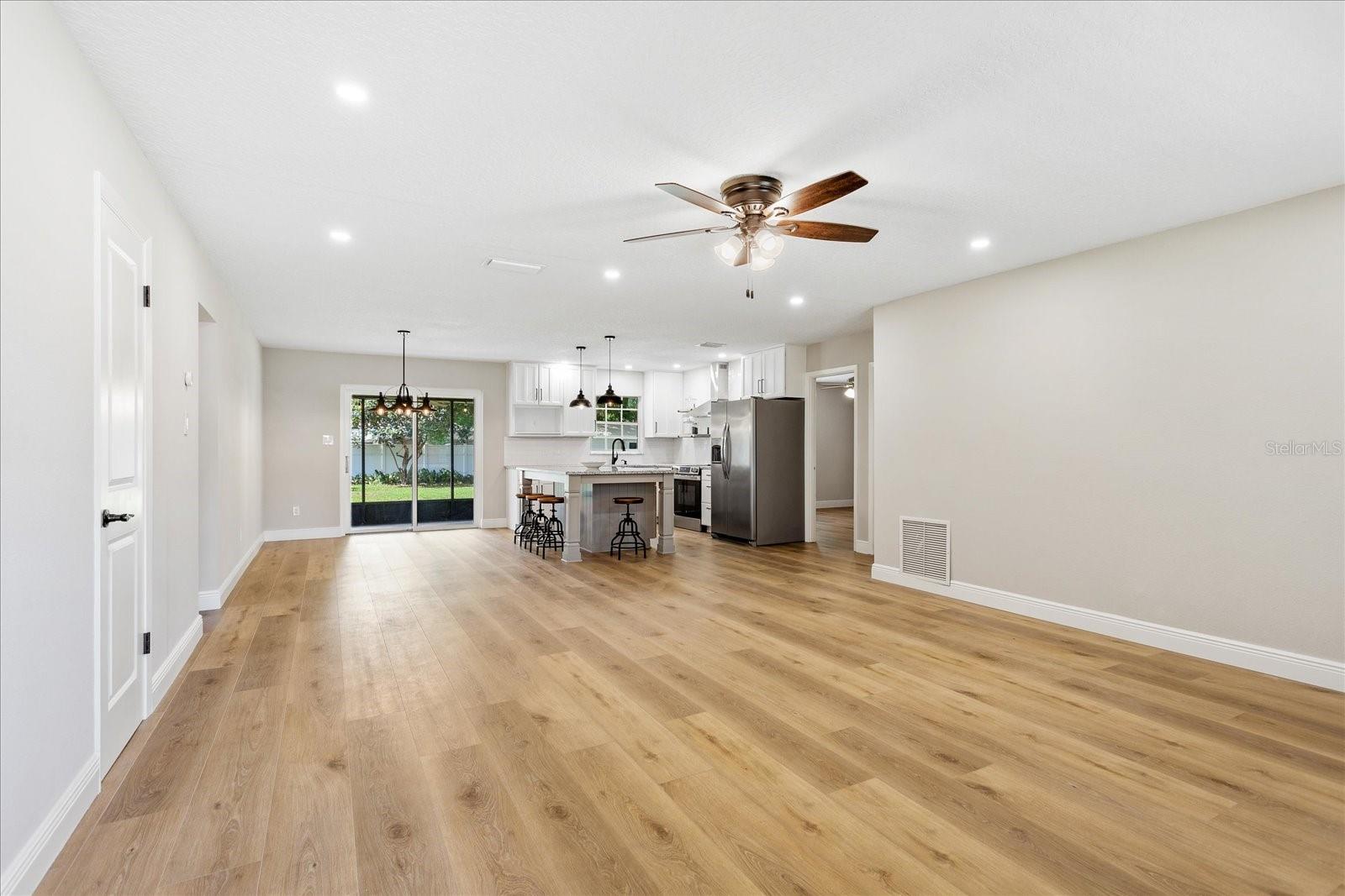 Image 4 of 34 For 5162 Tellson Place