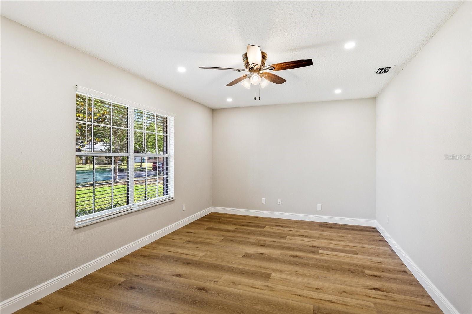 Image 7 of 34 For 5162 Tellson Place