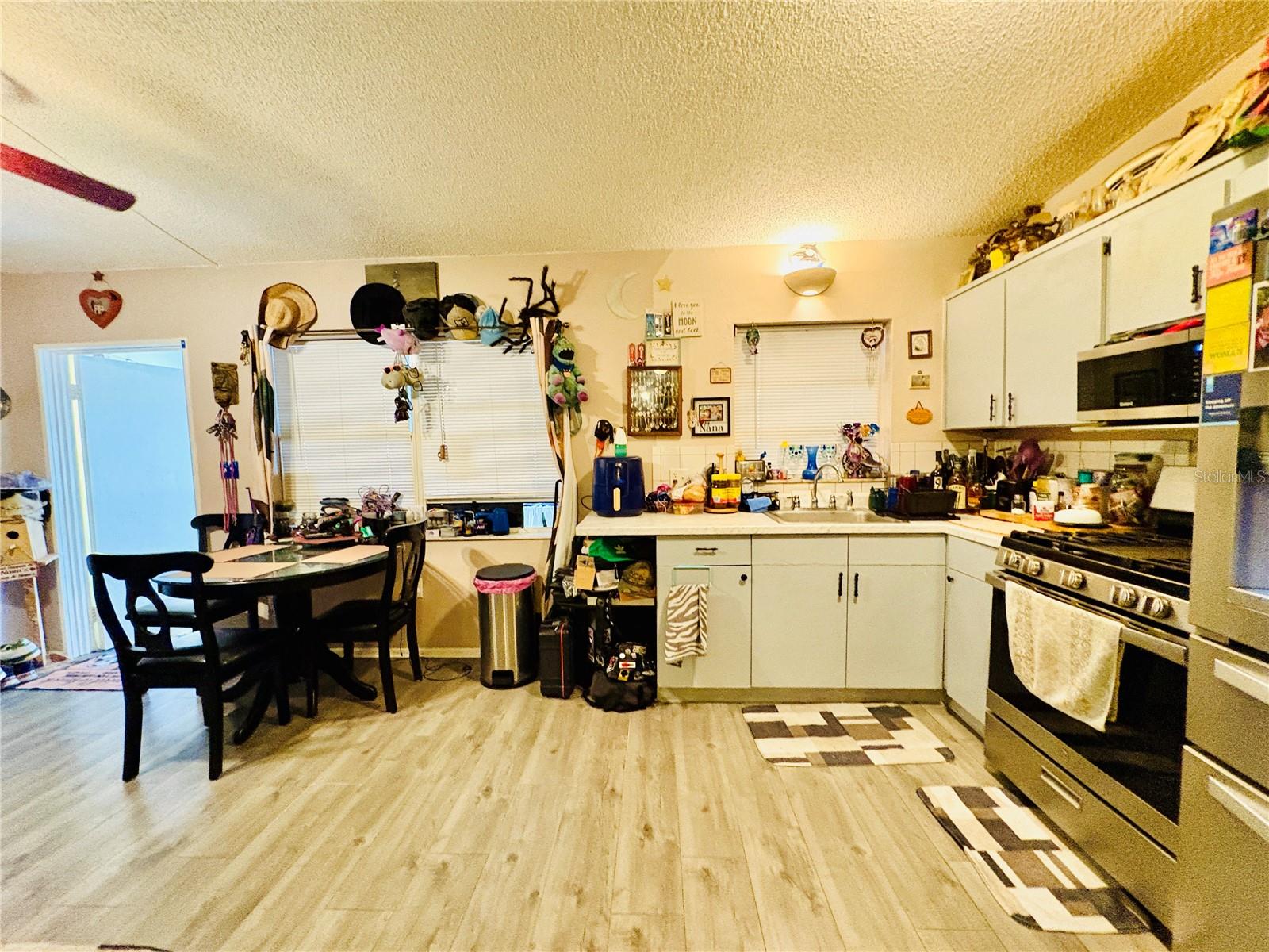Image 9 of 22 For 116 Lincoln Avenue 116-118