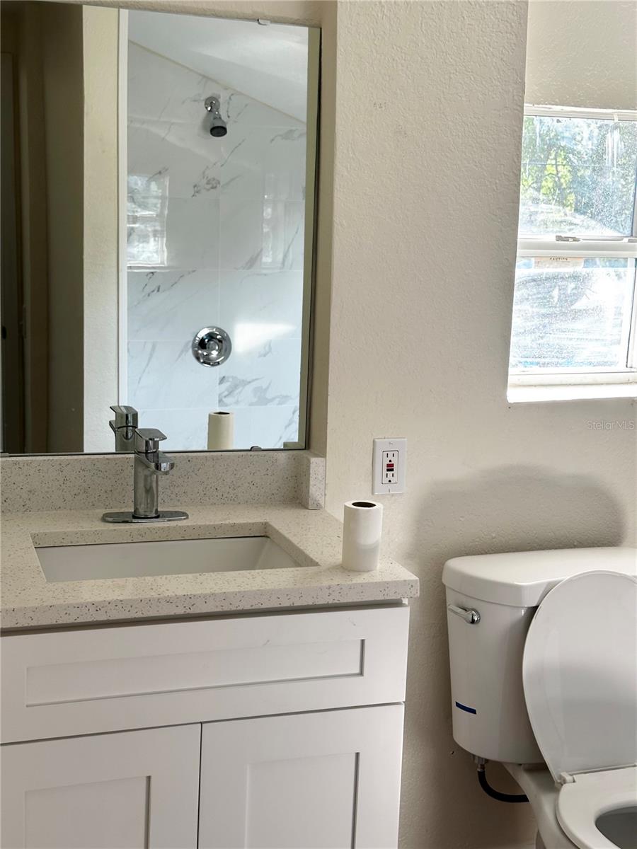 Image 13 of 23 For 1310 Polk City Road