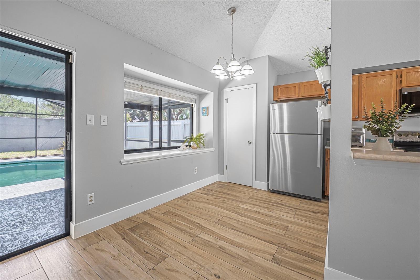 Image 11 of 36 For 3889 Biscayne Drive
