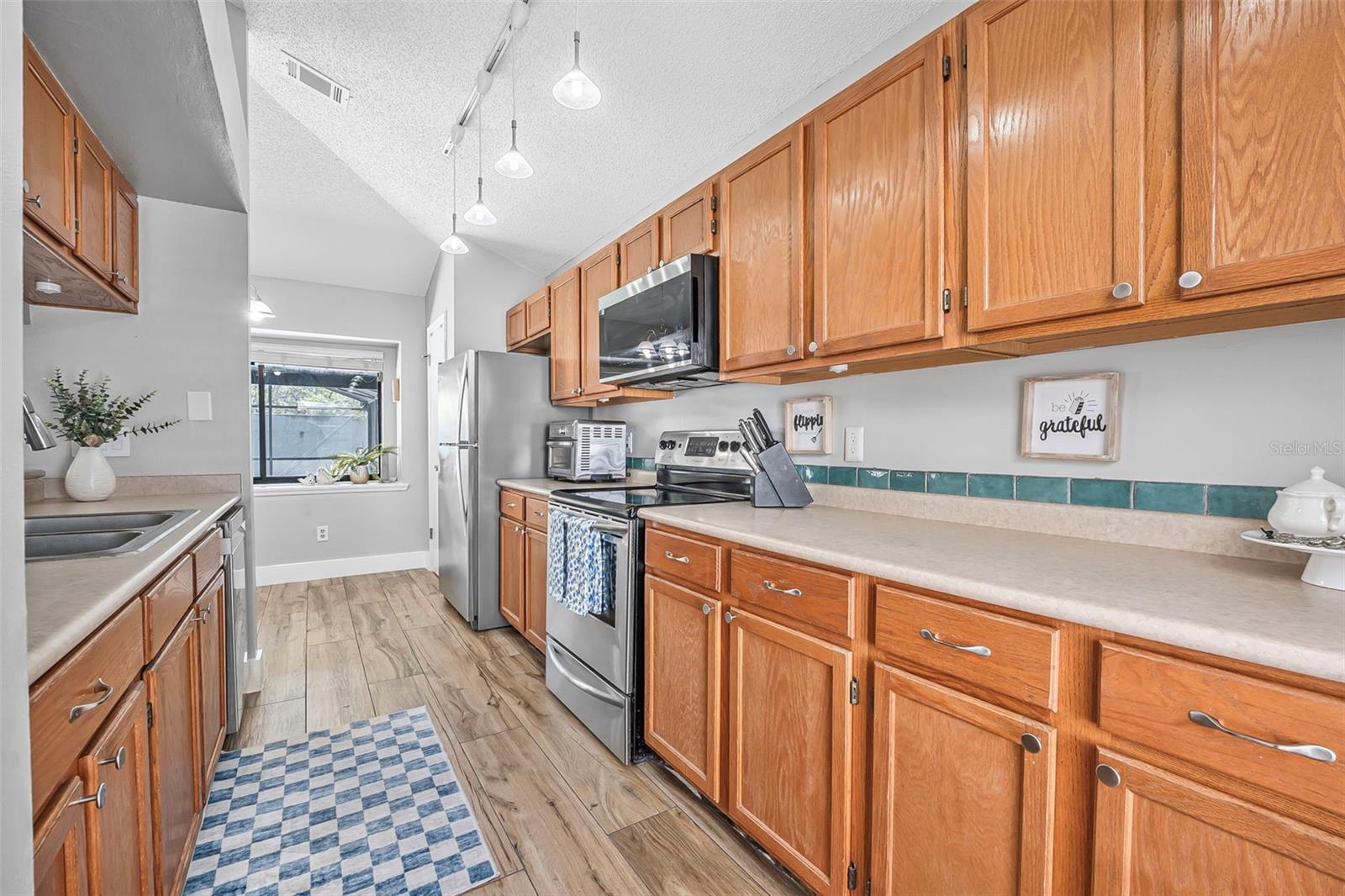 Image 14 of 36 For 3889 Biscayne Drive