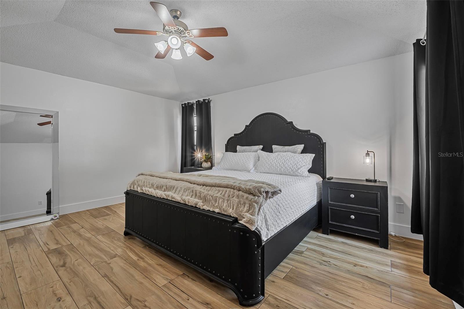 Image 18 of 36 For 3889 Biscayne Drive