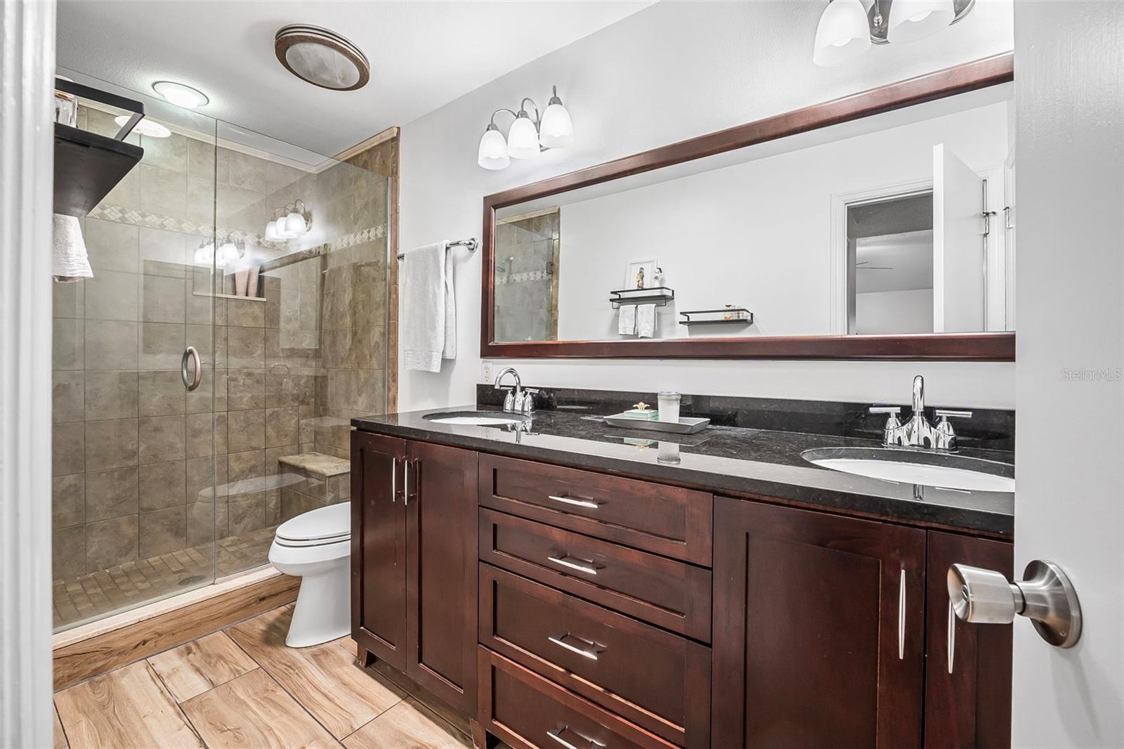 Image 20 of 36 For 3889 Biscayne Drive