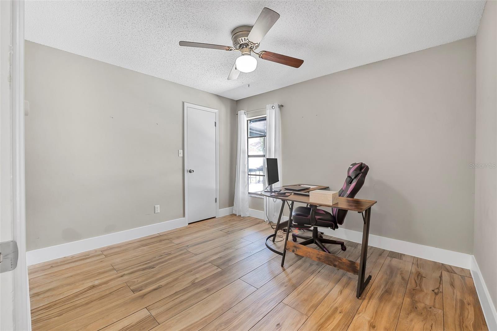 Image 21 of 36 For 3889 Biscayne Drive