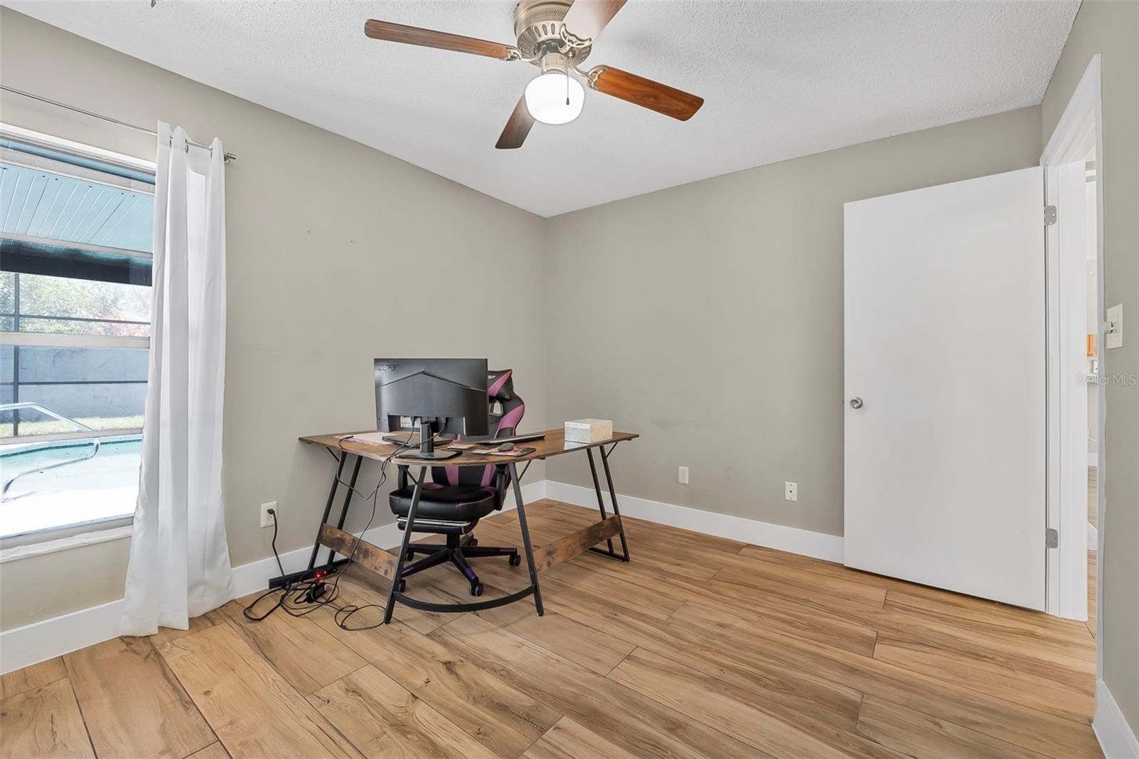 Image 22 of 36 For 3889 Biscayne Drive