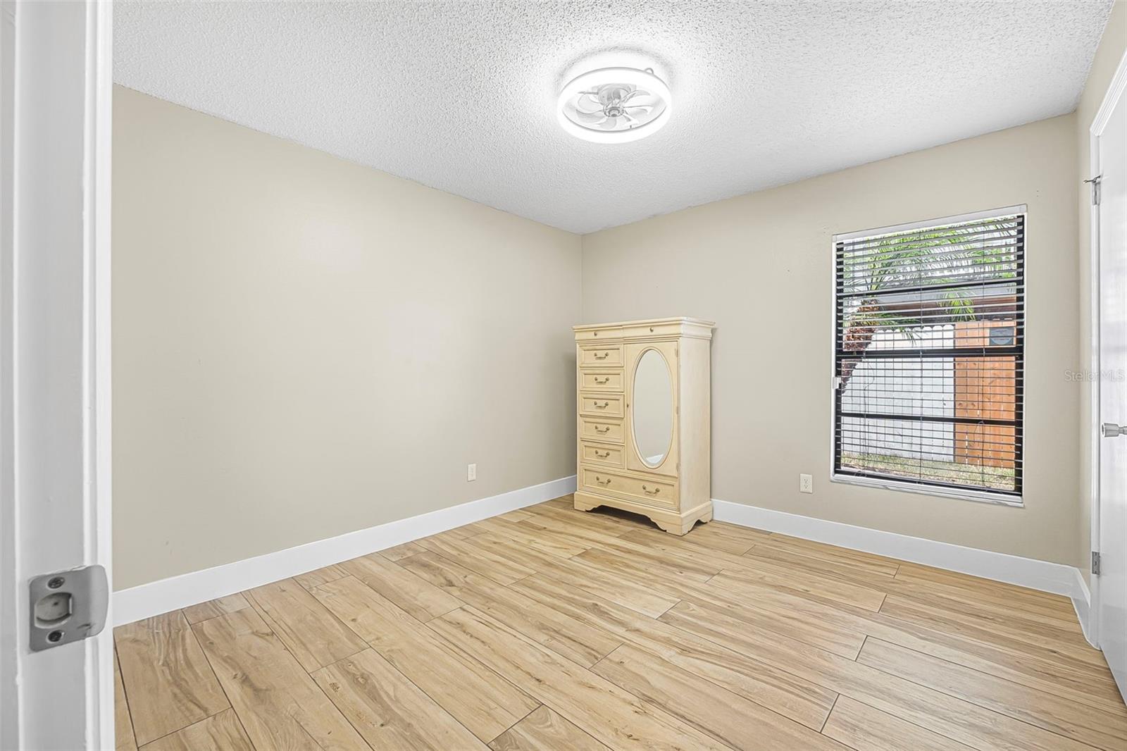 Image 24 of 36 For 3889 Biscayne Drive