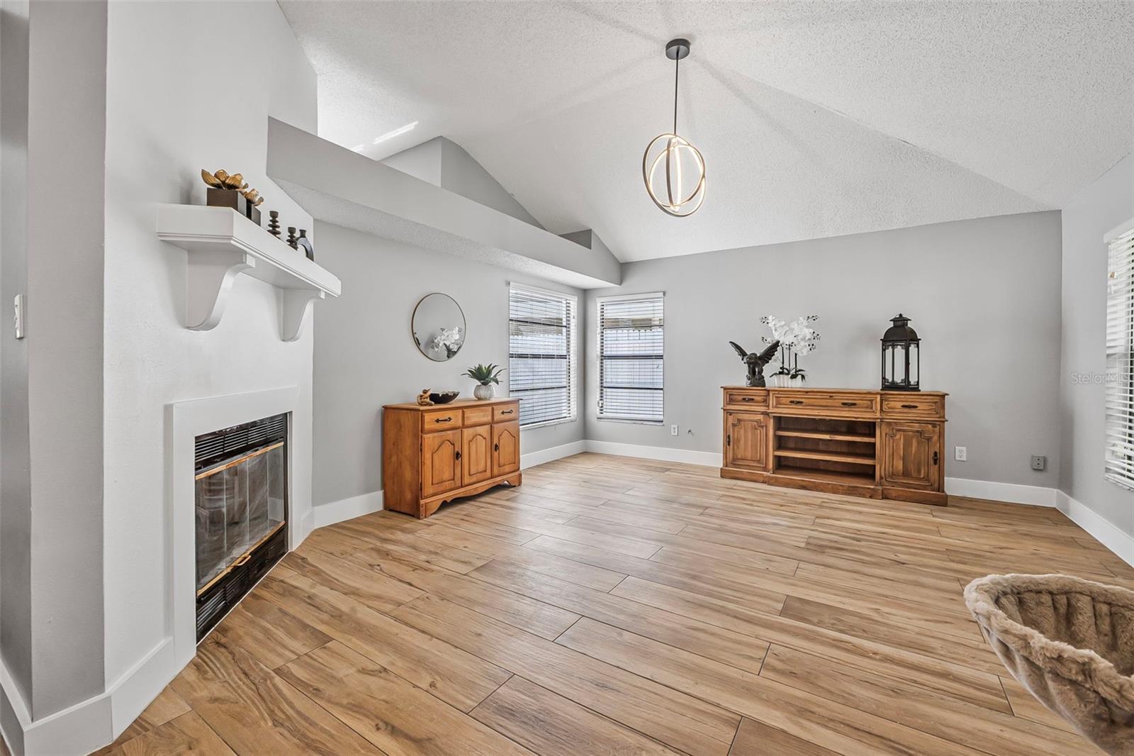 Image 3 of 36 For 3889 Biscayne Drive
