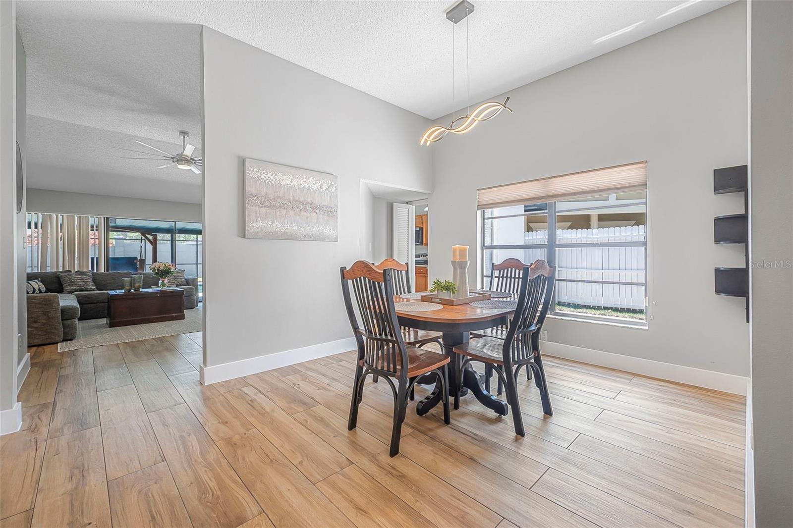 Image 8 of 36 For 3889 Biscayne Drive