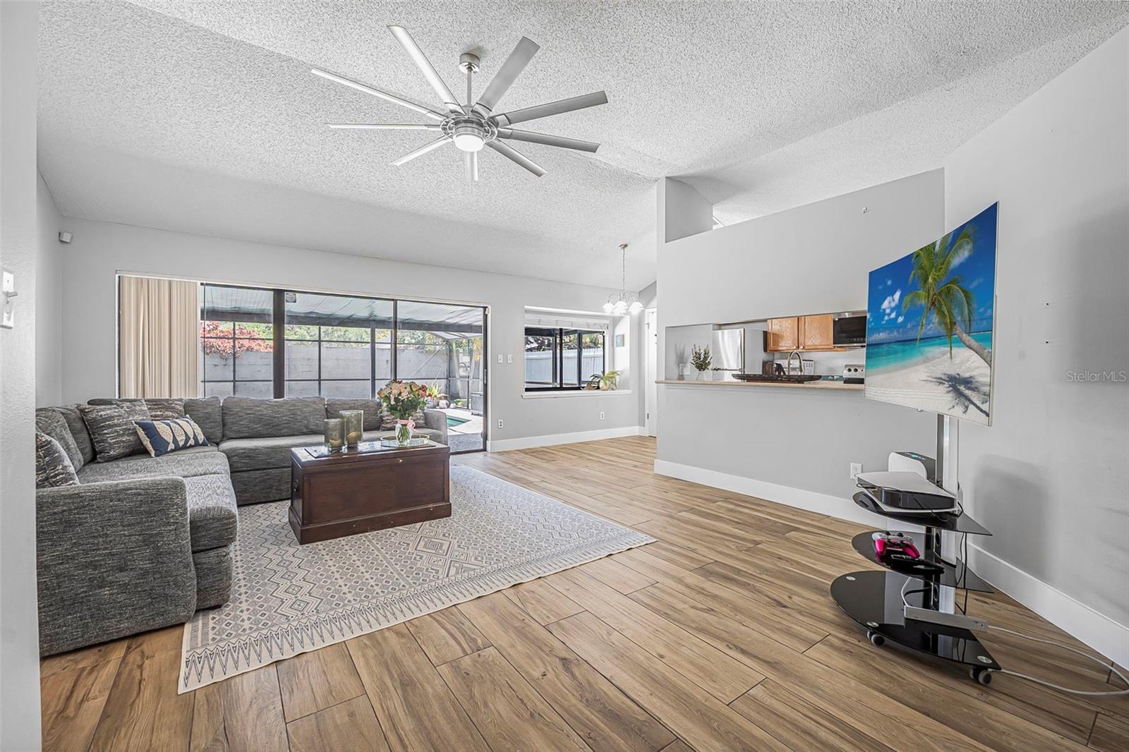 Image 9 of 36 For 3889 Biscayne Drive