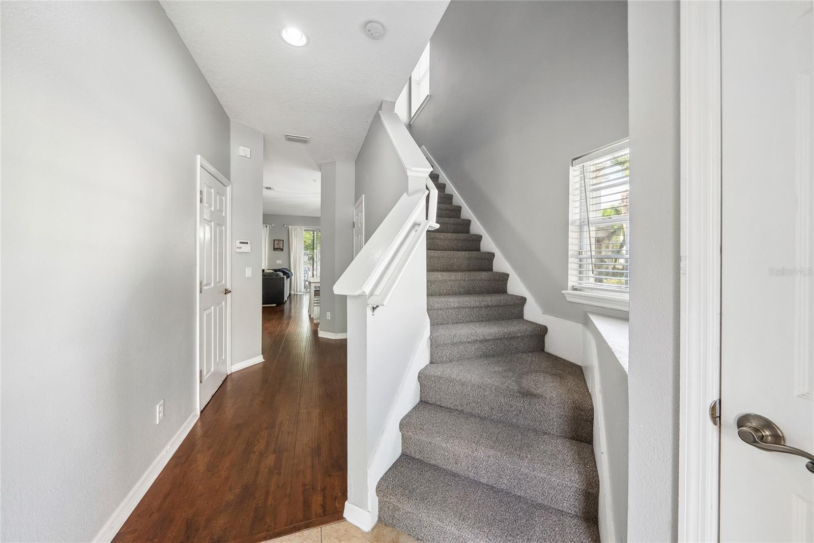 Image 7 of 27 For 561 Pinebranch Circle