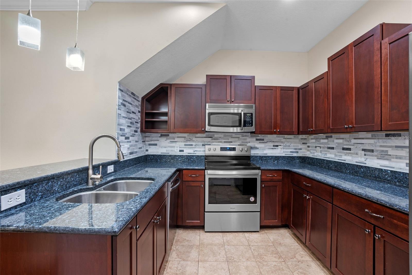 Image 11 of 39 For 8031 Enchantment Drive Ge