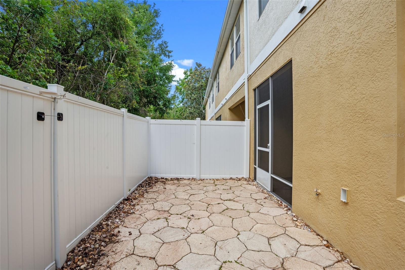 Image 33 of 39 For 8031 Enchantment Drive Ge